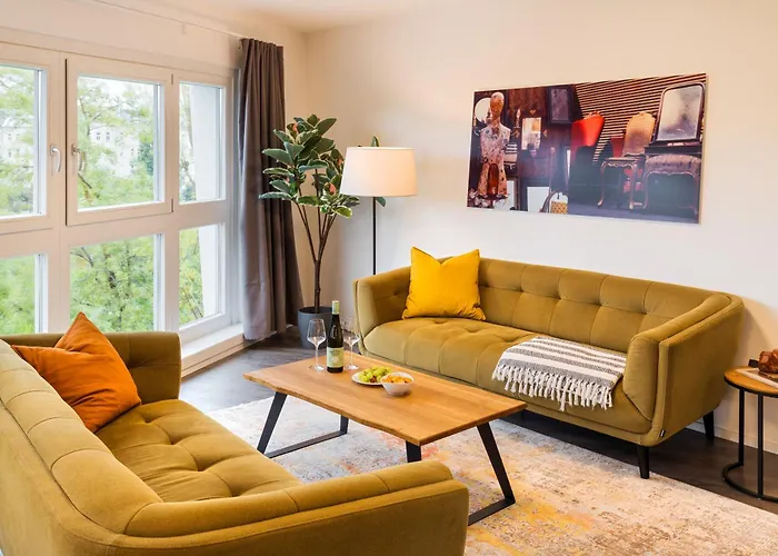 Urban Island I Riverside Apartments