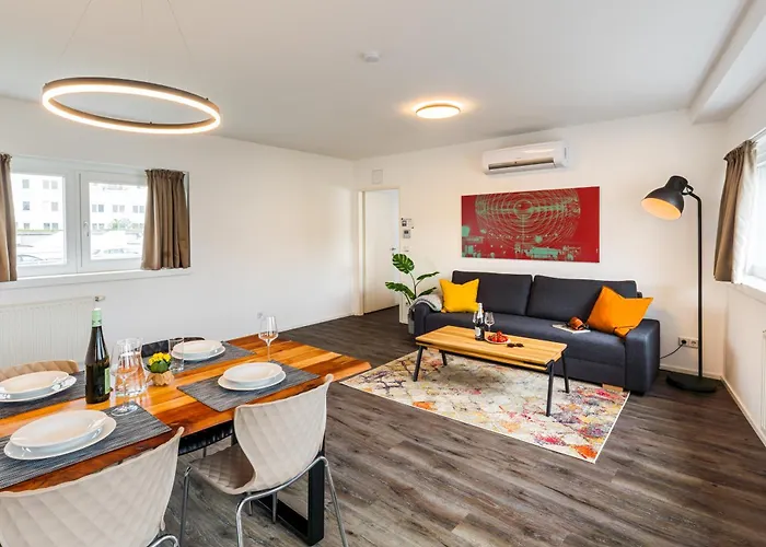 Urban Island I Riverside Apartments