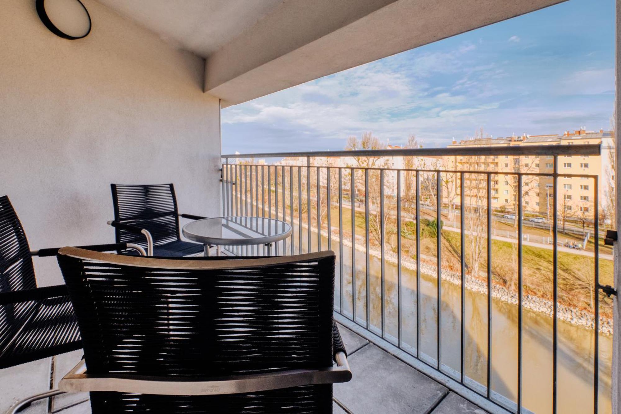 Urban Island I Riverside Appartement Vienne